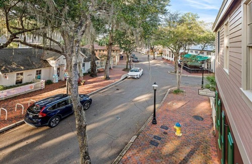 Haile Plantation Apartment | Gainesville Hideaway