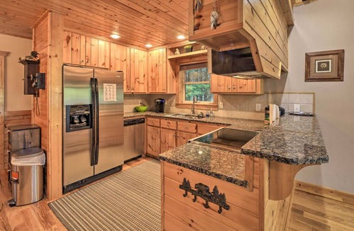 Sparta Cabin | Gated Community w/Perks! Sparta Family Cabin