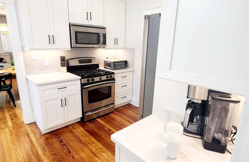 Laurel Park House | Gem in Laurel Park: Newly Remodeled, Near Downtown