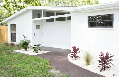 Sarasota Springs House | Get a Change of Scenery at this Family Friendly Home in Sarasota w/Private Pool