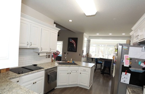 Warner Robins House | Golf Course Retreat w/Sunroom, Pool Table & Patio