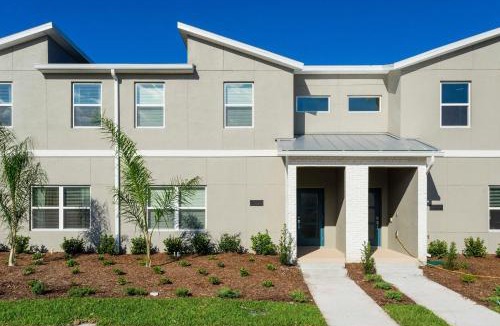 Kissimmee House | Gorgeous 4 Bd Close to Disney w/Pool @ Storey Lake Resort 4245