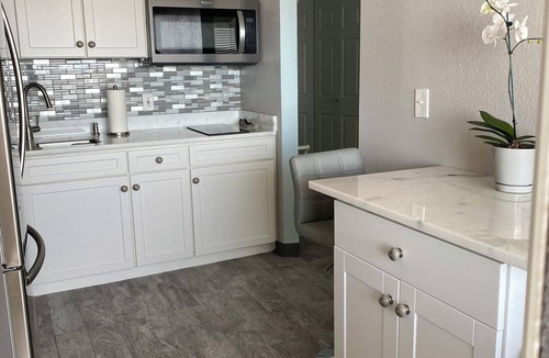 Lenox Park Condo | Gorgeous Direct Ocean View Condo right on the beach