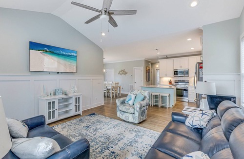 Tranquil Harbour House | Gorgeous Modern Home With Pool and Ocean Views!