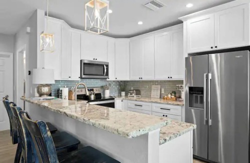Madeira Beach House | Gorgeous New Home with Ocean View, Steps to Beach
