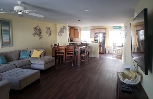 Wildwood House | GORGEOUS Townhouse 1 Blk to Beach/Boards !