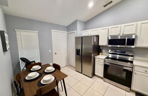 Highlands Reserve House | Grand Fabulous Pines 3BR Pool Home near Disney
