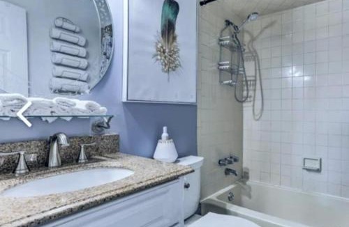 Vernon Apartment | Great Gorge-ous condo
