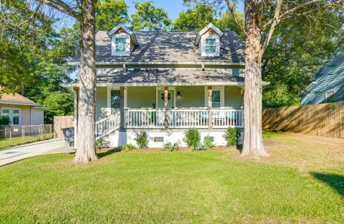 Parker House | Greenville Escape w/Deck + Fire Pit!