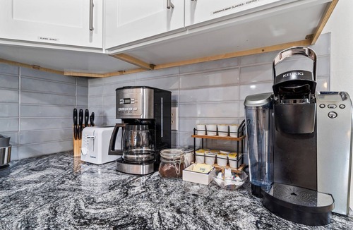 South Bradenton House | [Guest Favourite] Family Fun Oasis | Theatre, Heated Pool, Hot Tub & Arcades