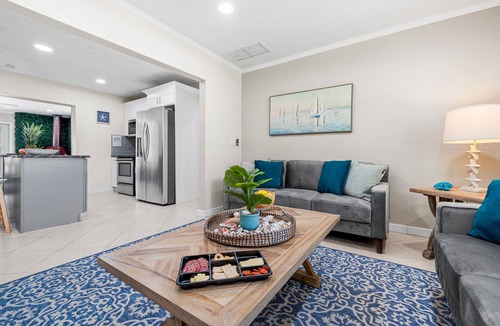 South Bradenton House | [Guest Favourite] Family Fun Oasis | Theatre, Heated Pool, Hot Tub & Arcades