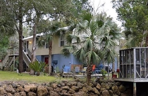 Steinhatchee House | GULF ACCESS home w/dockage, private yard & 2 min walk to eat and stores!