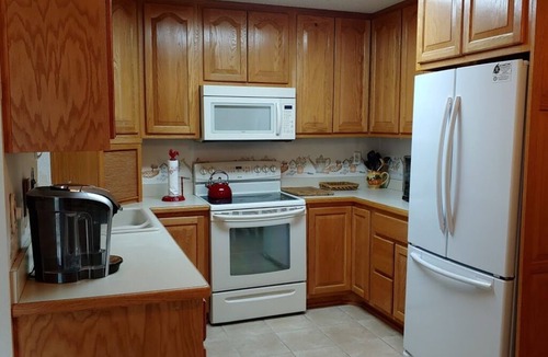 Seven Springs Homes House | GULF BEACHES to walk along or swim in. RELAXING & FUN