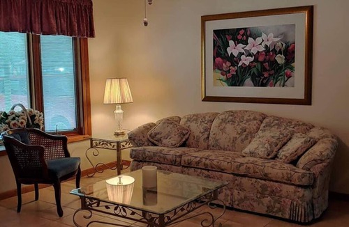 Seven Springs Homes House | GULF BEACHES to walk along or swim in. RELAXING & FUN