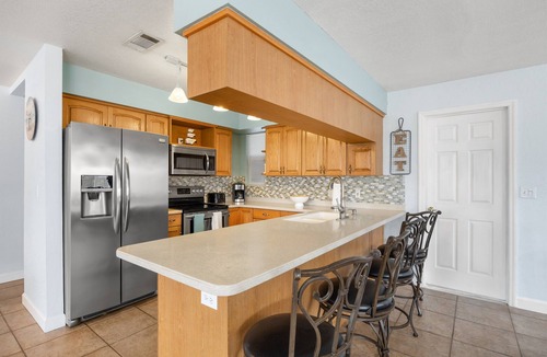 Pinebrook Estates House | Gulf Coast Get-Away! Heated pool, sleeps 10! 69th