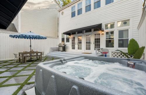 Haile Plantation House | Haile Village Hideaway 3 Beds with Crib and Hot Tub Near UF