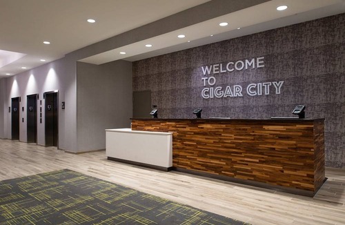 Channel District Hotel | Hampton Inn Tampa Downtown Channel District