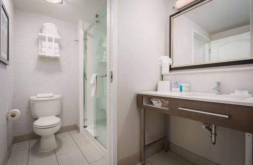Springfield Hotel | Hampton Inn by Hilton Springfield