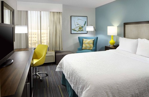 Florida Center Hotel | Hampton Inn Orlando Near Universal Blv/International Dr