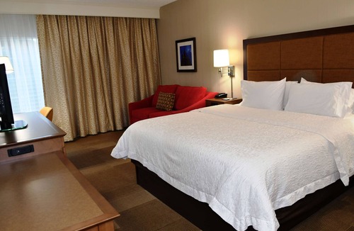 Bethlehem Hotel | Hampton Inn & Suites Bethlehem