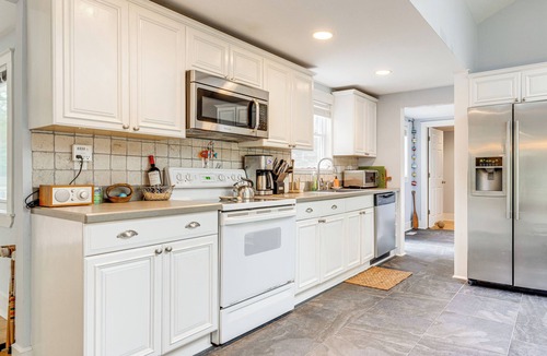 Hampton Bays Cottage | Hamptons Vacation Rental w/Saltwater Pool
