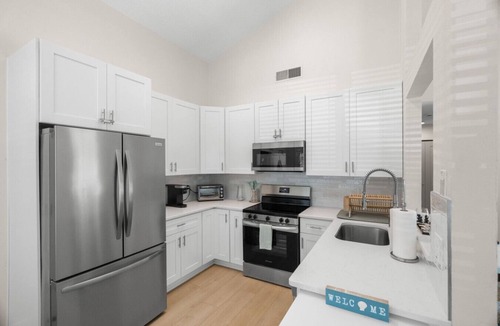 Lake St. George House | Harbor Hideaway|Yard + Community Pool, Near Beach