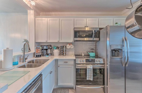 Oceanmarsh Subdivision Villa | Harbor Island Beach Retreat - Steps to Ocean!