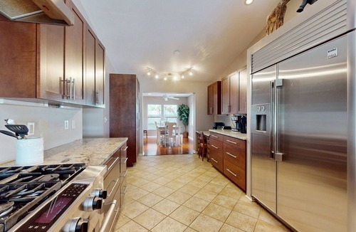 St. Petersburg House | Harbor Isle Waterfront Retreat | Home Office & Private Pool | Kayaks & Canoe