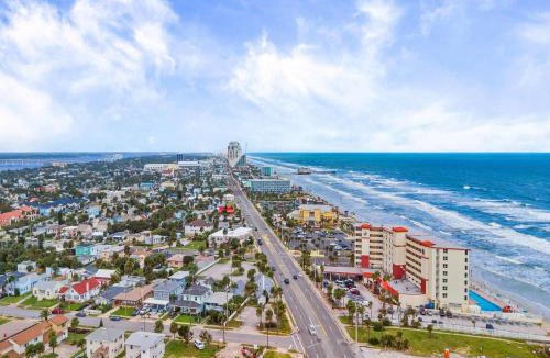 Lenox Park Apartment | Harbour Beach Resort 805