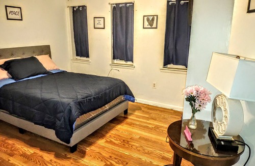 Midtown-Edmondson Hostel | HarlemHouse