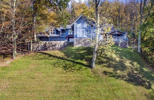 Blowing Rock House | Hearthstone