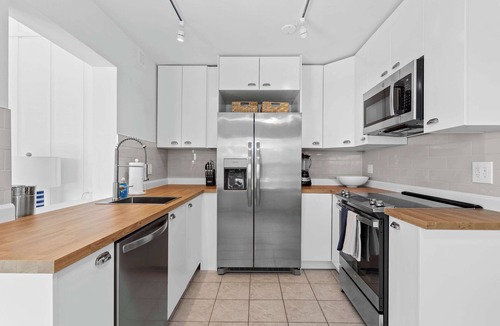 Whitney Beach House | Heated Pool, Bay Views & Kayak Launch — 6 Guests