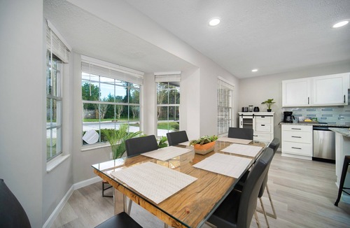 Del Rio House | Heated Pool~Luxurious Oasis in Julington Creek~Sleeps 10