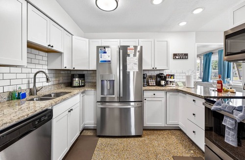 Walsingham House | Heated Pool, Putting Green, Pac-Man Near Beach