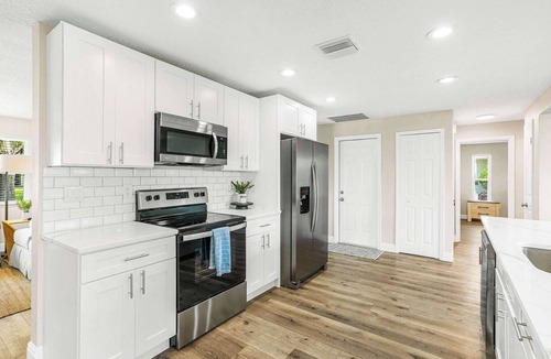Clearwater House | Heated Pool & Spa Oasis Near Clearwater Beach