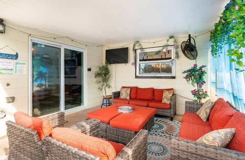 Palm Harbor House | Heated Pool & Spa Retreat-Minutes to Gulf Beaches