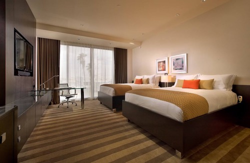 Seybold Hotel | Heavenly Comfortable beds & Pillows! Spacious Room w/Outdoor Pool and Shuttle