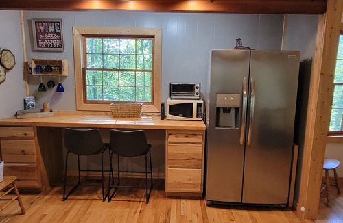 Almond Cabin | Hickory Ridge - HotTub - GSMNP, NOC, Train and Fontana Lake