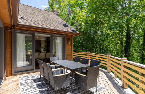 Lenoir House | Hidden Falls Retreat