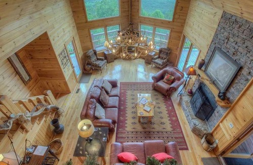 Mineral Bluff Cabin | High Five Lodge by Escape to Blue Ridge