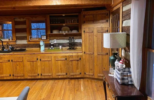 Marietta Cabin | Hilltop Cabin on a Winery Propertynn
