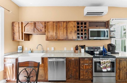 Downtown Historic District Apartment | Historic District - Luxury, Comfort and Convenience awaits you!