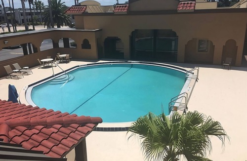 St. Augustine Hotel | Historic Downtown St Augustine Gem! 3 Great Units, Free Parking, Pool Access