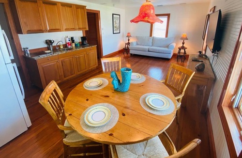 Pass-a-Grille Historic District Apartment | Historic Downtown Pass A Grille Beach 15K SqFt ES