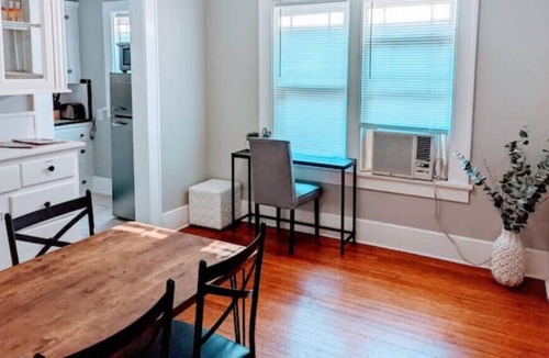 Historic Old Northeast House | Historic Old Northeast 2 Bedroom Townhouse