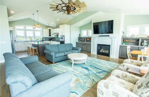 Holden Beach House | Hobbs Realty - “Benvenuto” | Luxury 8BR Oceanfront Home w/Private Pool & Elevator