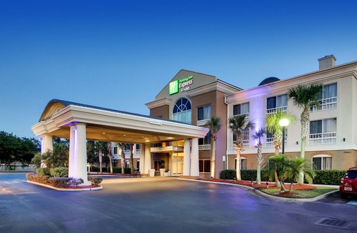 Southside Hotel | Holiday Inn Express Hotel & Suites Jacksonville South I-295, an IHG Hotel