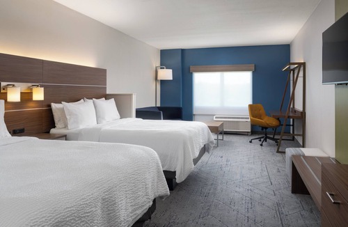 Trinity Hotel | Holiday Inn Express & Suites Trinity by IHG