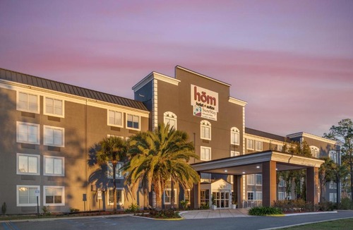 Gainesville Hotel | HOM Hotel Gainesville, SureStay Collection by Best Western
