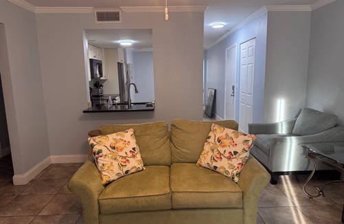 Gulf Gate Estates Condo | Home away from home! Great condo -Unit 136- just minutes to Siesta Key
